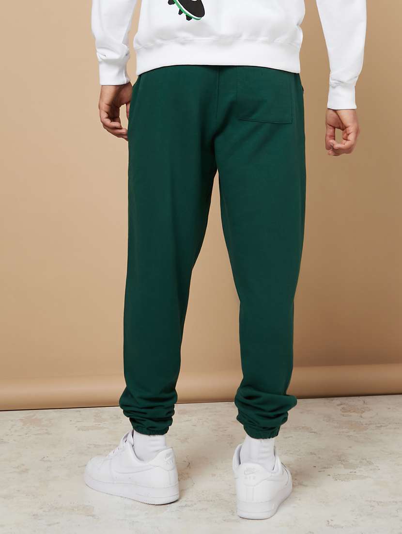 men solid mid rise relaxed fit jogger - 21971570 -  Standard Image - 3