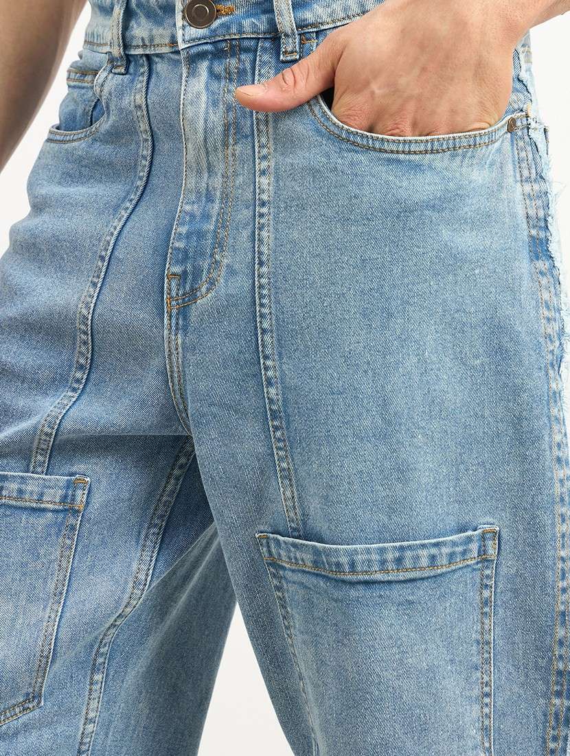 men light blue solid mid rise regular fit cargo - 21971590 - Standard Image - 5