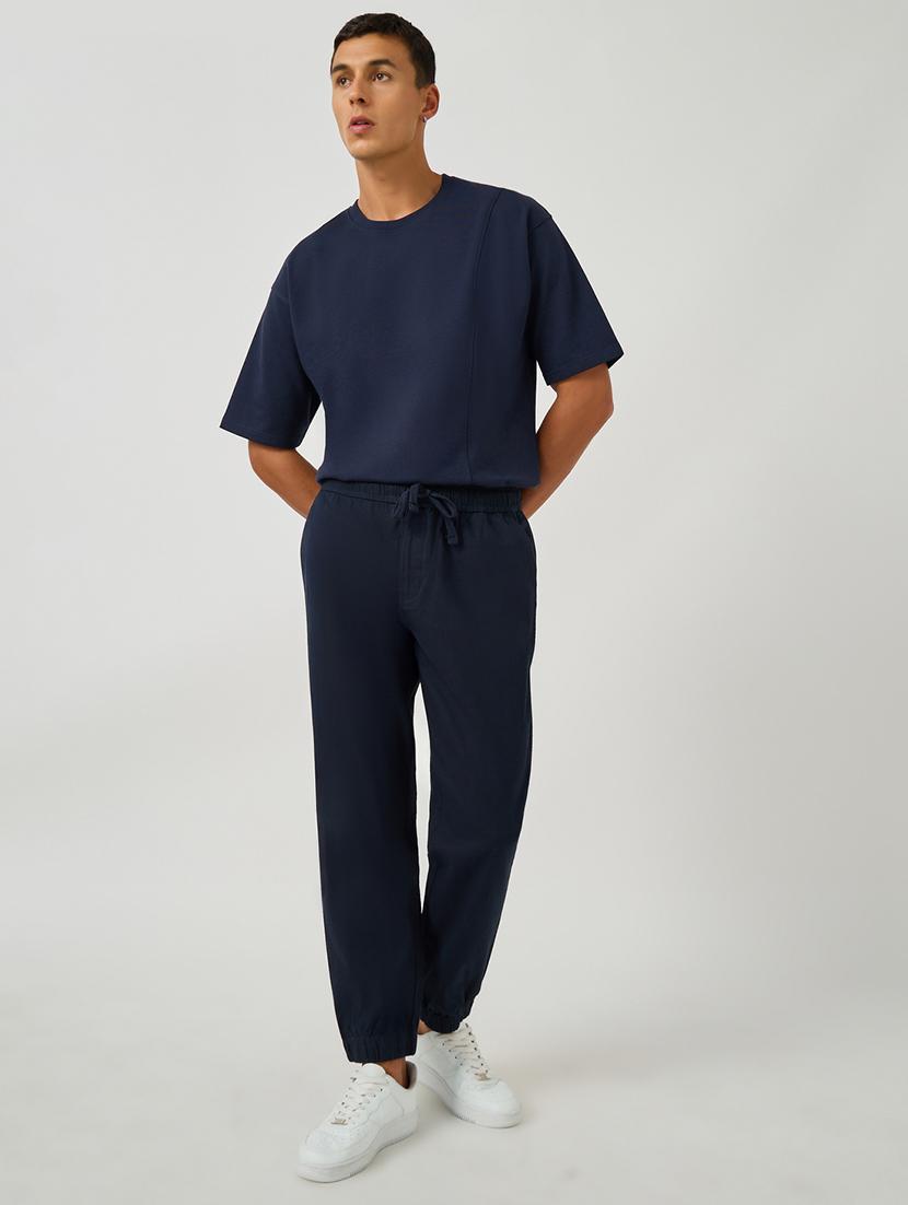 men solid mid rise relaxed fit jogger - 21971706 - Standard Image - 3