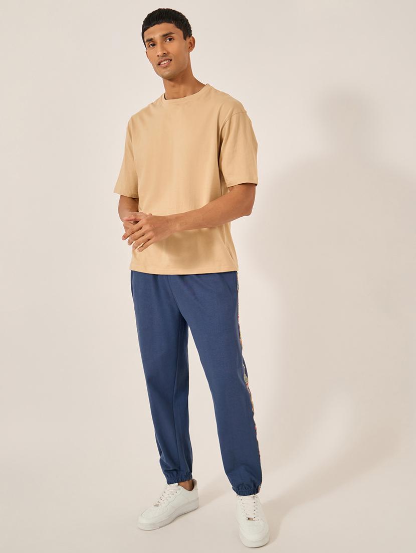 men tapered mid rise relaxed fit jogger - 21971730 - Standard Image - 3