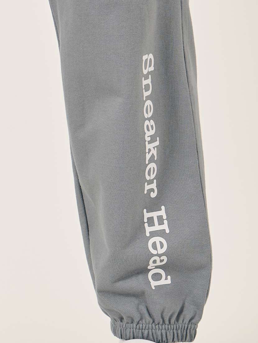 men solid mid rise relaxed fit jogger - 21971733 -  Standard Image - 3