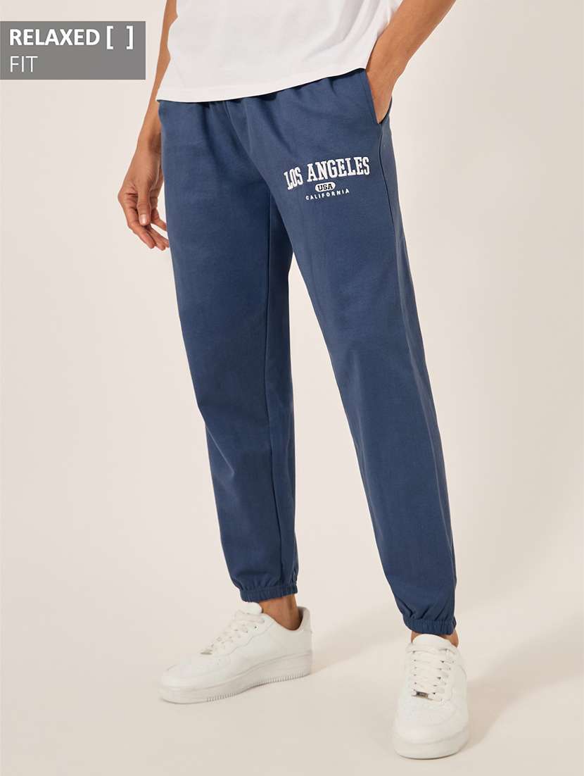 men printed mid rise relaxed fit jogger