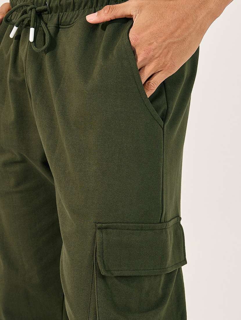 men solid mid rise relaxed fit cargo - 21971744 -  Standard Image - 3