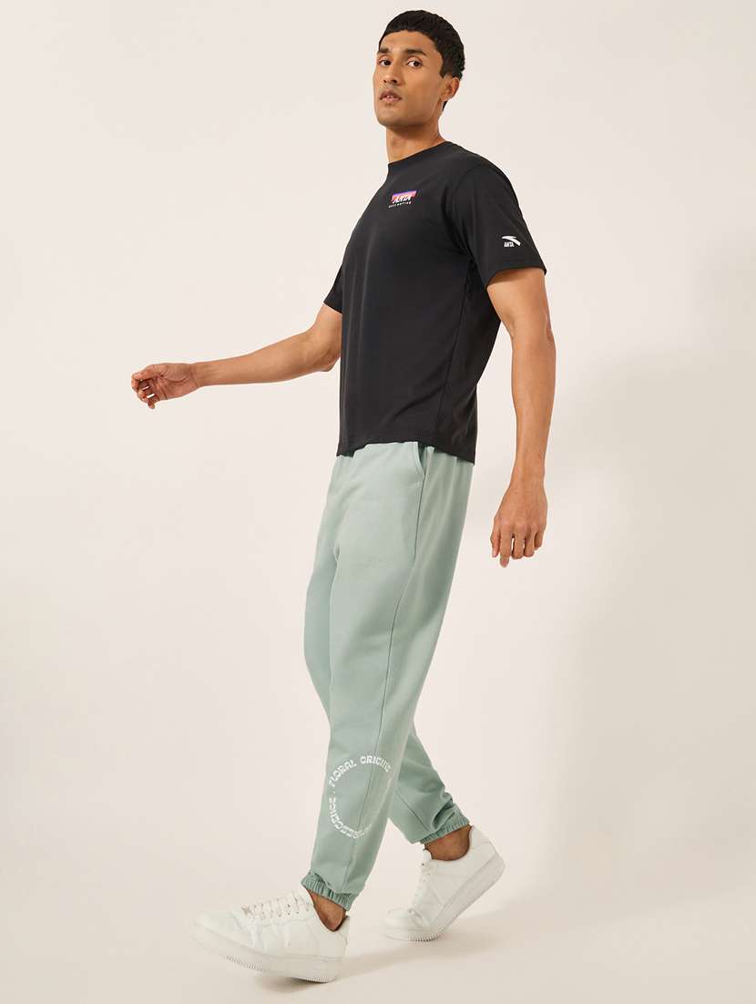 men printed mid rise relaxed fit jogger - 21971751 - Standard Image - 3