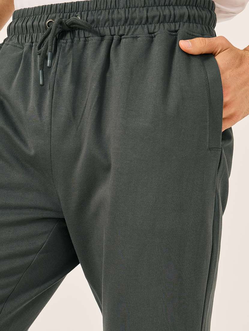 men solid mid rise regular fit jogger - 21971763 -  Standard Image - 3