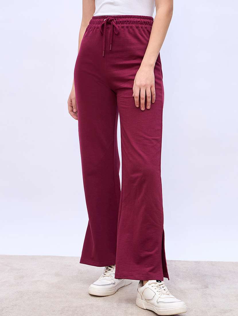 women burgundy solid mid rise track pant