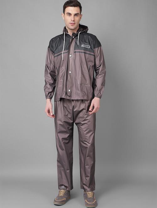 men color block long sleeve rain suit set  - 21971925 -  Standard Image - 0