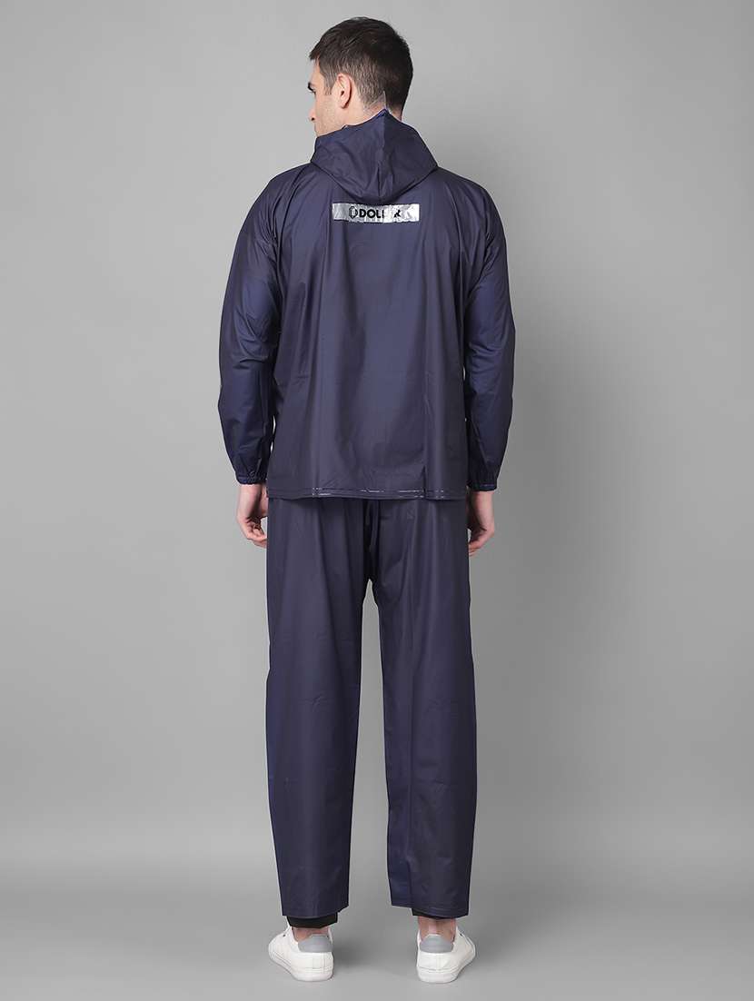 men striped long sleeve rain suit set  - 21971930 -  Standard Image - 3