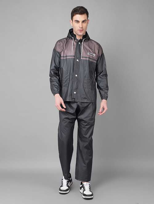 men color block long sleeve rain suit set  - 21971937 -  Standard Image - 0