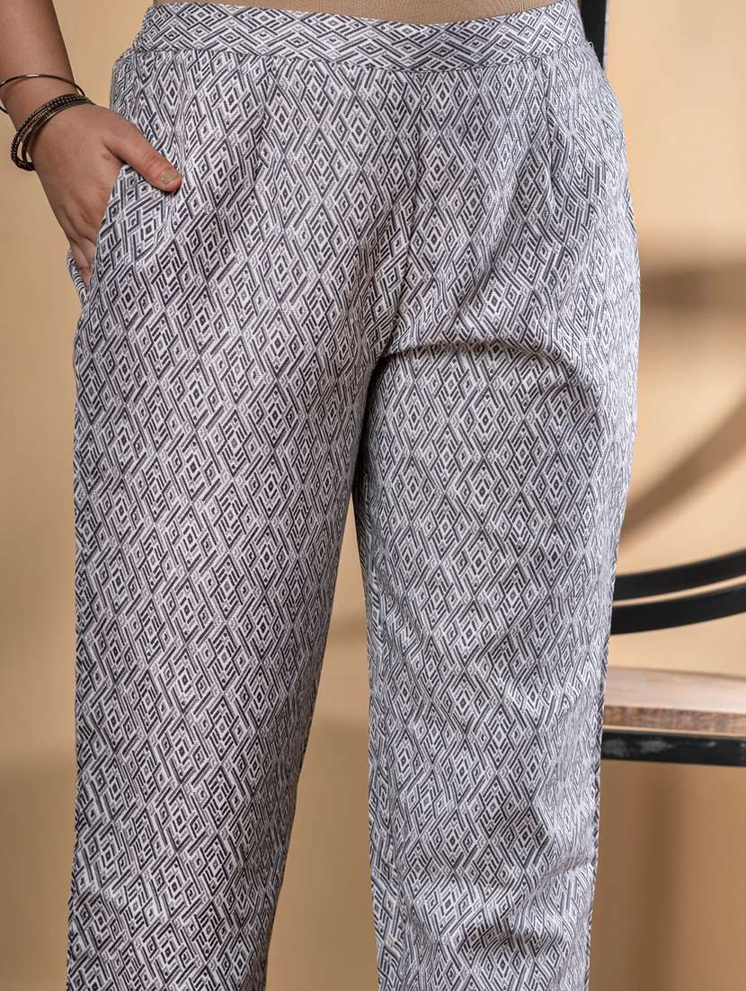 women three quarter sleeve kurta pant with dupatta set - 21972283 -  Standard Image - 5