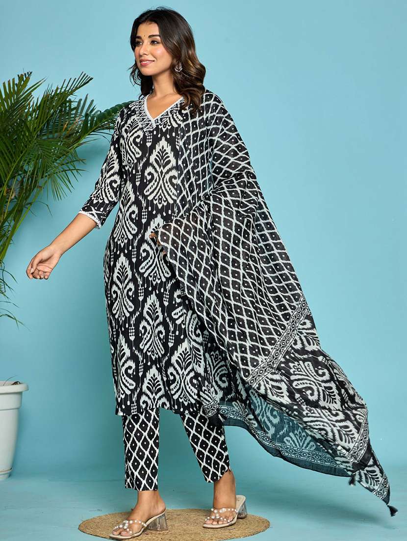women three quarter sleeve kurta pant with dupatta set - 21972297 -  Standard Image - 3