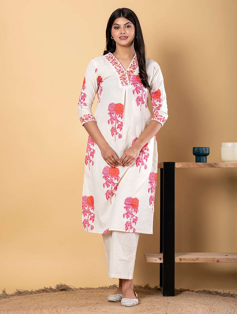 women floral printed three quarter sleeve kurta pant set