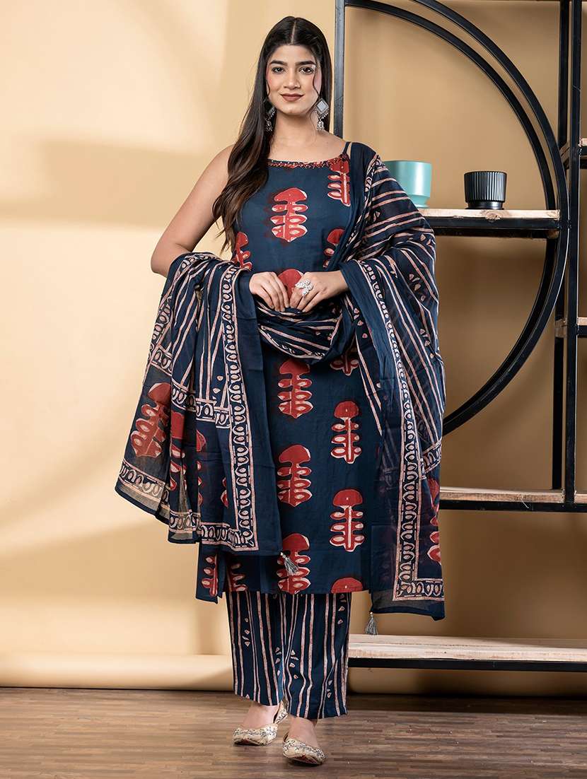 women printed sleeveless kurta pant with dupatta set