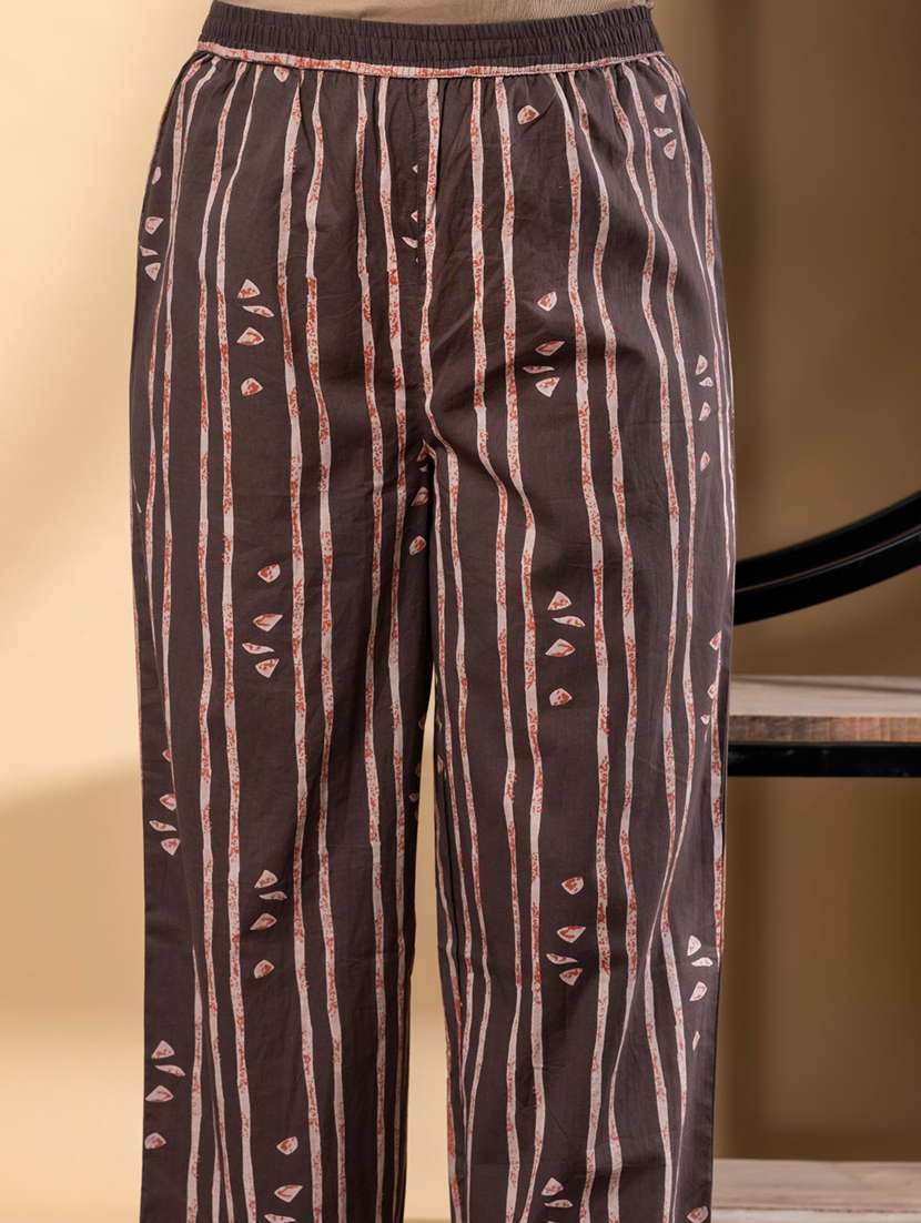 women printed sleeveless kurta pant with dupatta set - 21972311 -  Standard Image - 5