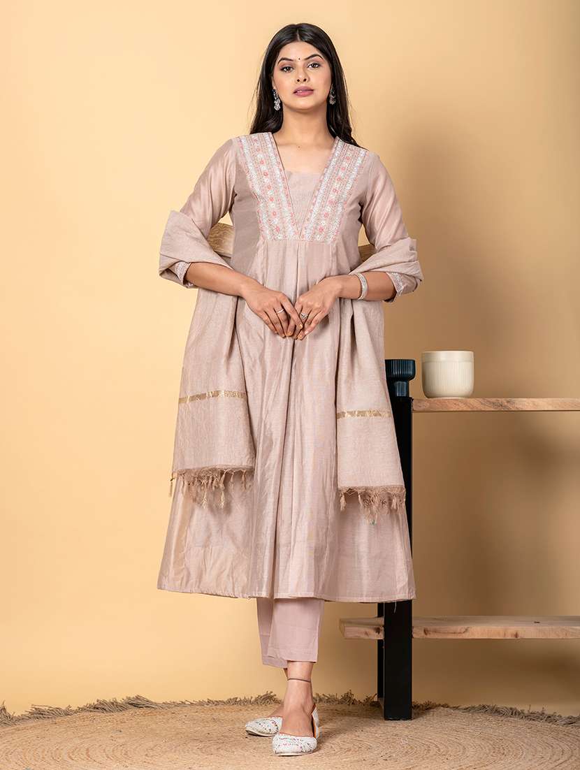 women three quarter sleeve kurta pant with dupatta set