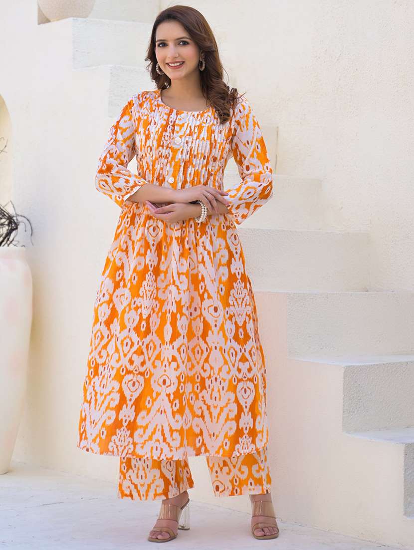 women ikat printed three quarter sleeve kurta pant set - 21972318 - Zoom Image - 0