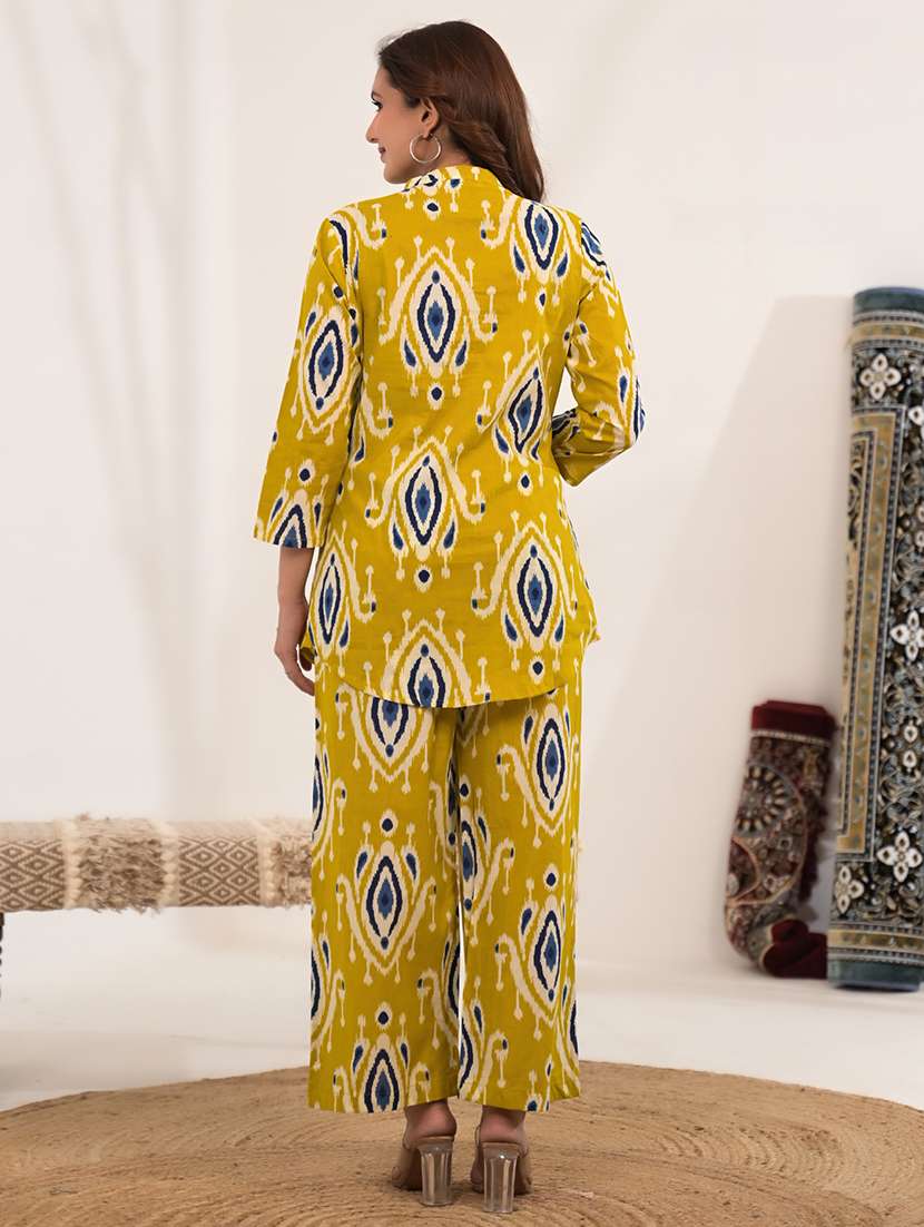 women ikat printed three quarter sleeve ethnic co-ord set - 21972337 -  Standard Image - 3