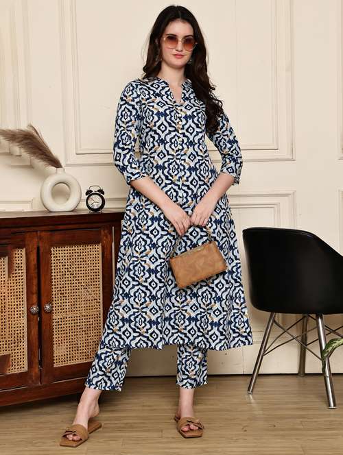 women printed three quarter sleeve kurta pant set - 21972462 -  Standard Image - 0