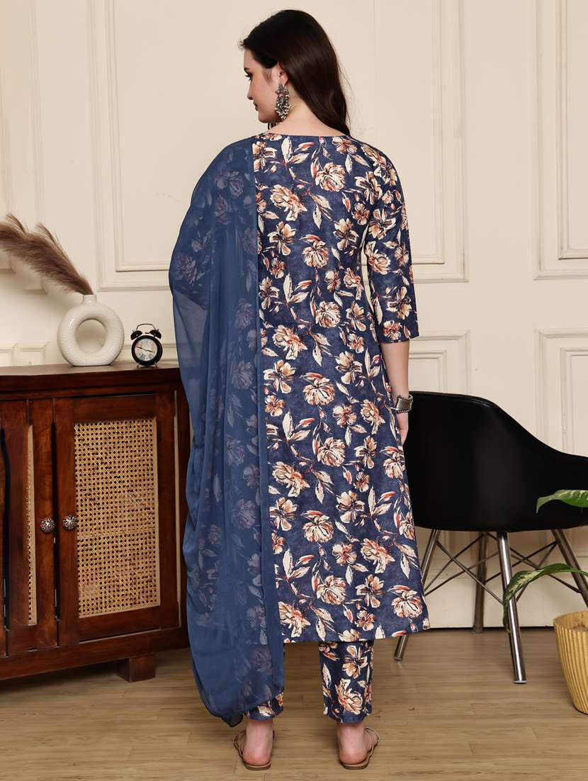 women three quarter sleeve kurta pant with dupatta set - 21972463 -  Standard Image - 3