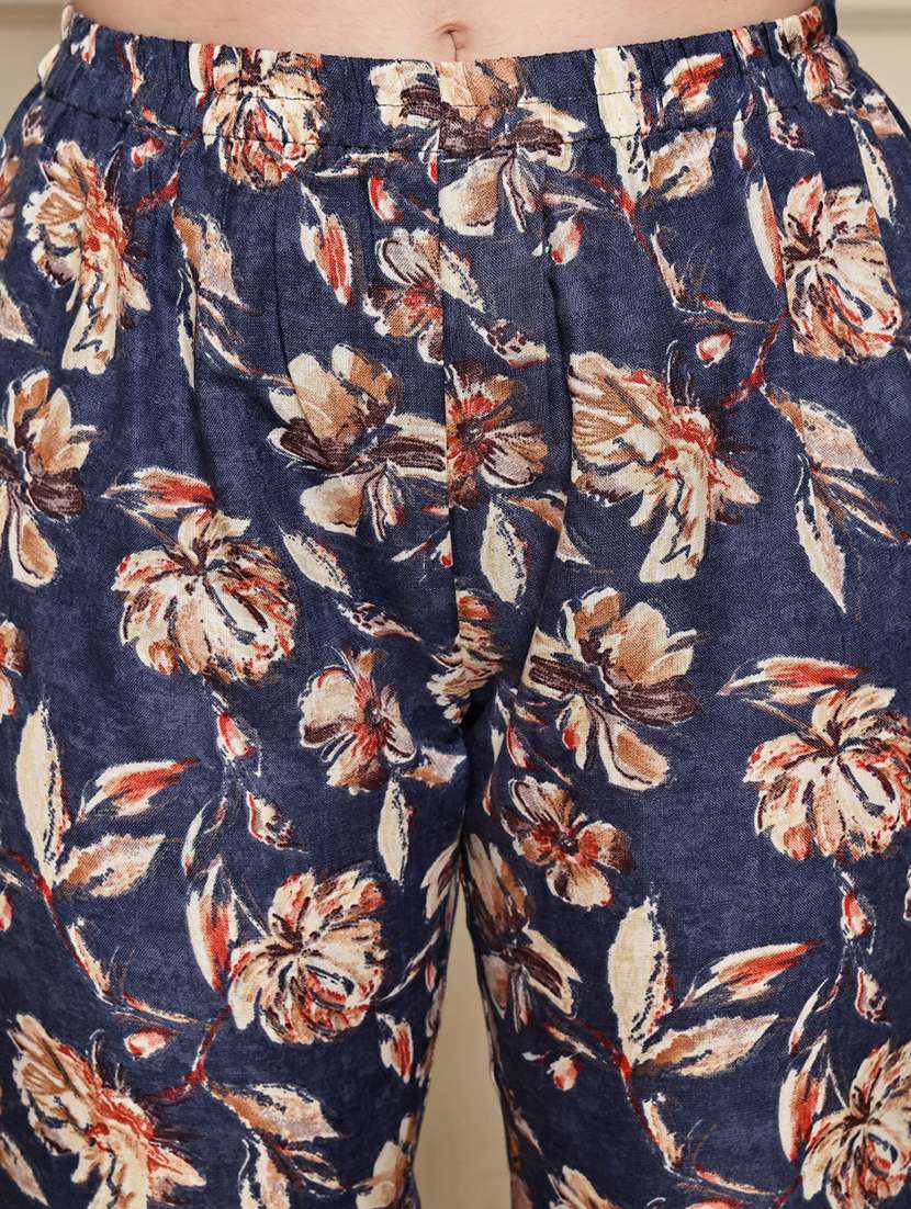 women three quarter sleeve kurta pant with dupatta set - 21972463 -  Standard Image - 5