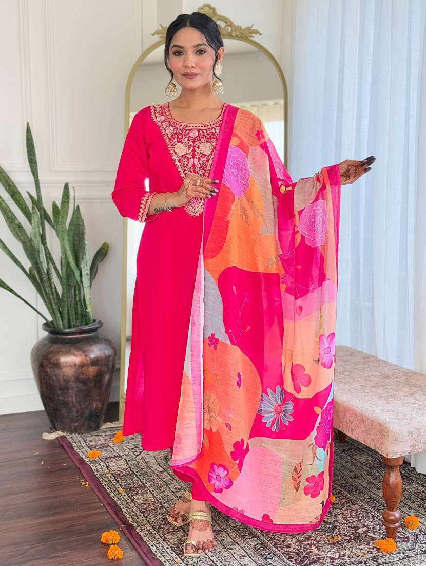 women three quarter sleeve kurta pant with dupatta set - 21972538 -  Zoom Image - 0