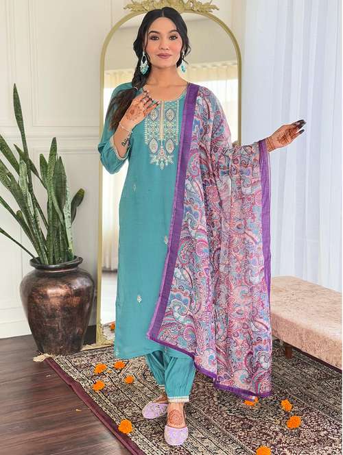 women three quarter sleeve kurta pant with dupatta set - 21972542 -  Standard Image - 0