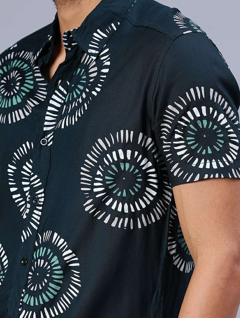 men printed short sleeve regular fit casual shirt - 21973813 -  Standard Image - 5