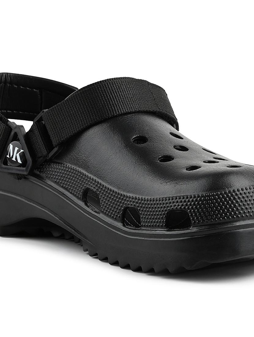 men black solid crocs - 21974851 - Standard Image - 5