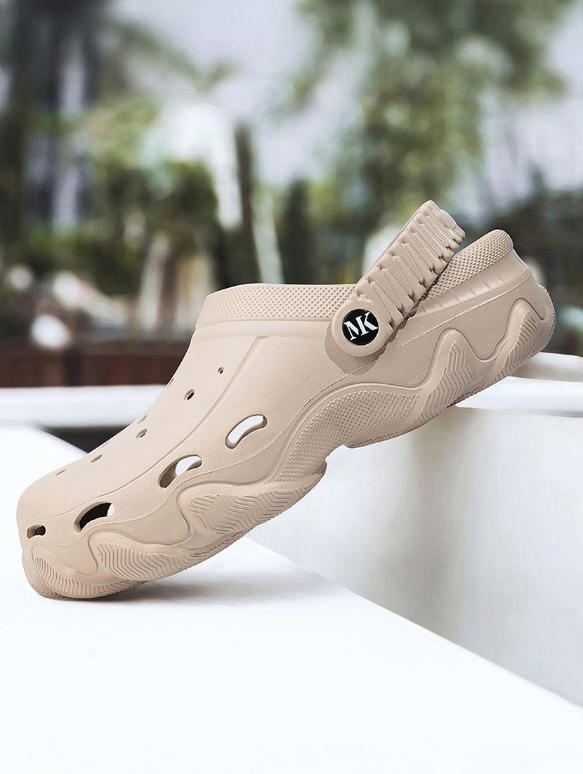 men beige solid crocs 