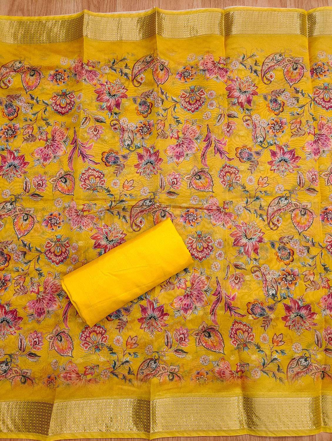 women self design embroidered unstitched suit set - 21974910 -  Standard Image - 3