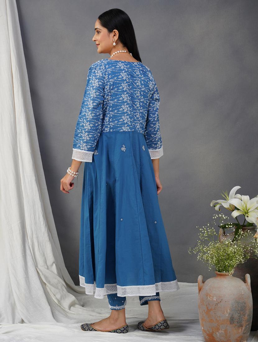 women solid with work three quarter sleeve anarkali kurta - 21974948 - Standard Image - 3