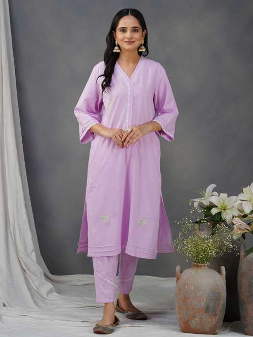women solid with work three quarter sleeve a-line kurta - 21974952 -  Standard Image - 0