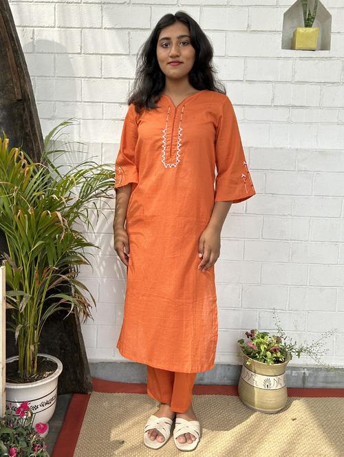 women striped three quarter sleeve a-line kurta - 21974956 - Standard Image - 0