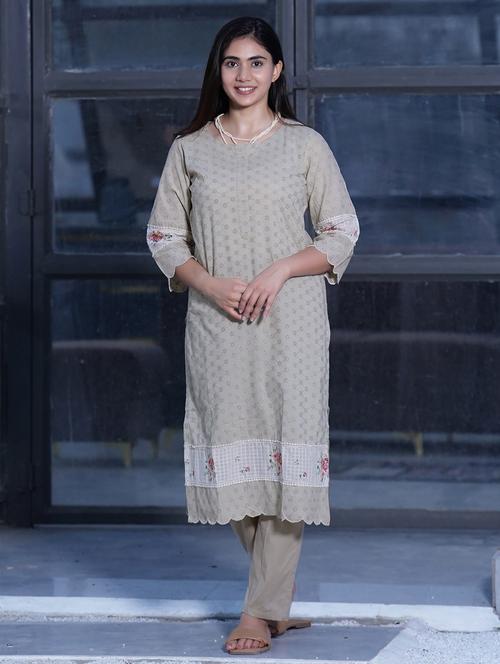 women solid with work three quarter sleeve straight kurta - 21974964 -  Standard Image - 0