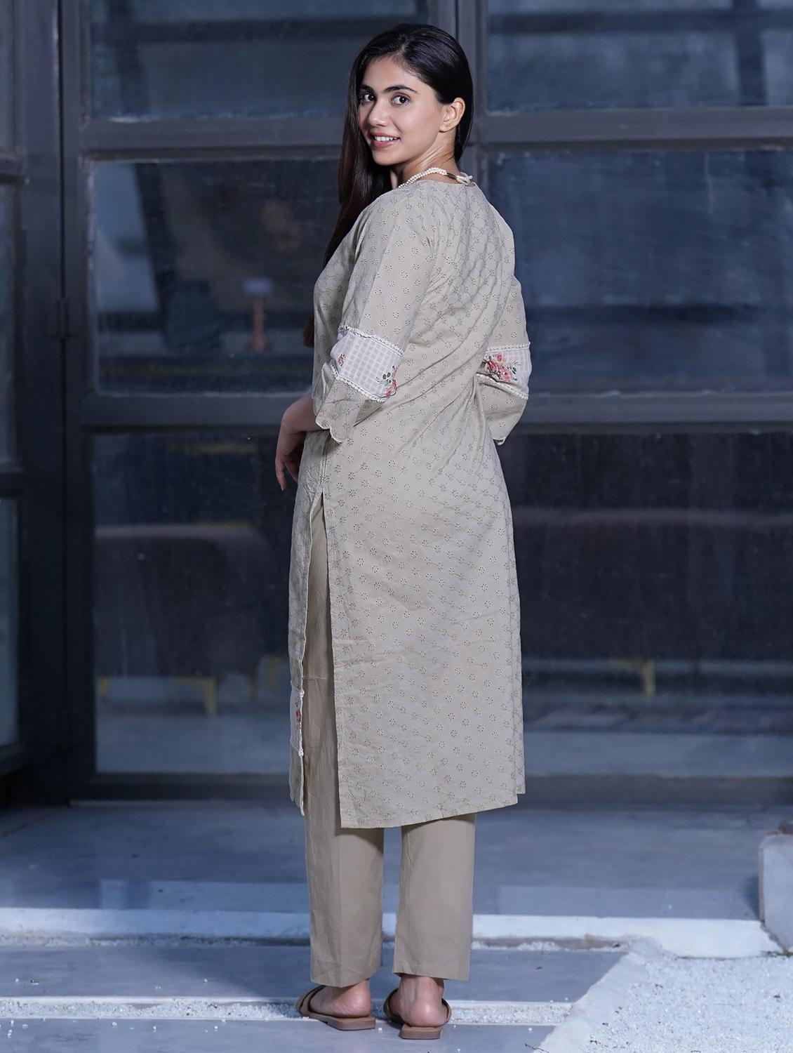women solid with work three quarter sleeve straight kurta - 21974964 - Standard Image - 3