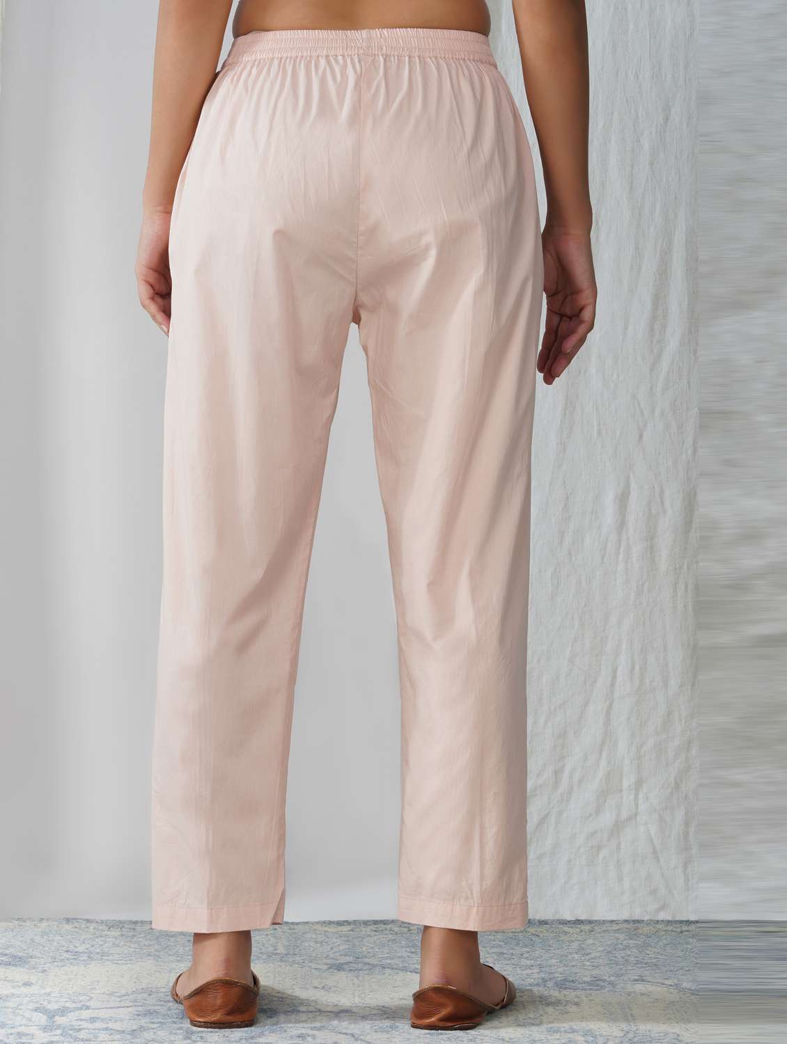 women solid mid rise ankle length tapered pant - 21975035 -  Standard Image - 3