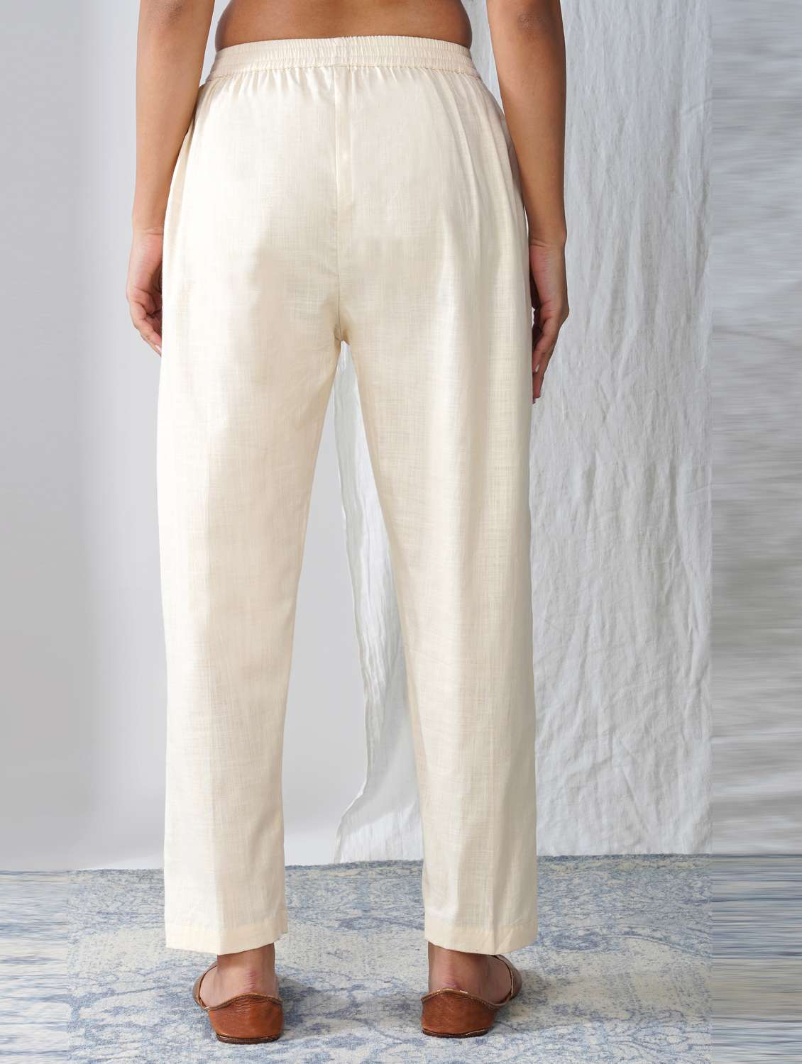 women solid mid rise ankle length tapered pant - 21975044 - Standard Image - 3