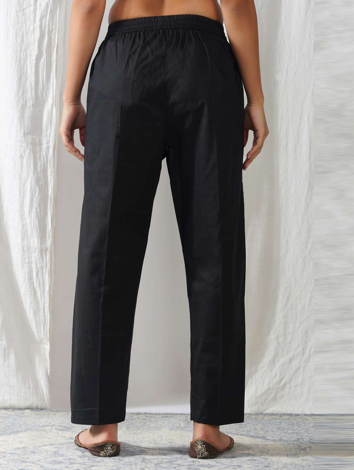 women solid mid rise ankle length tapered pant - 21975052 -  Standard Image - 3