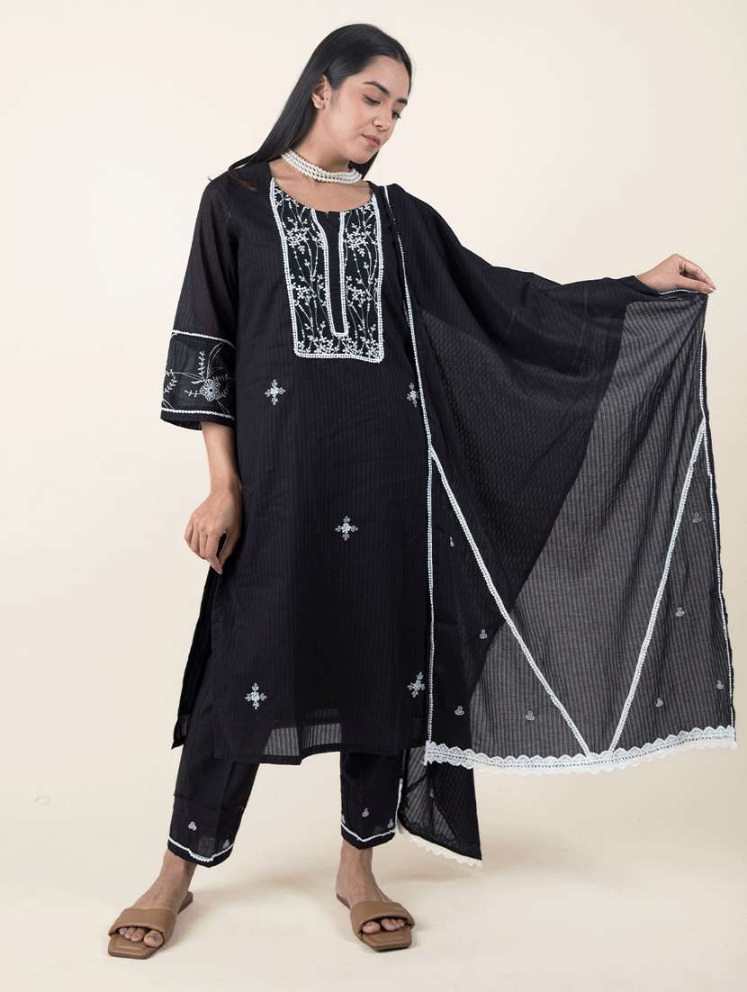 women three quarter sleeve kurta pant with dupatta set - 21975055 - Standard Image - 3