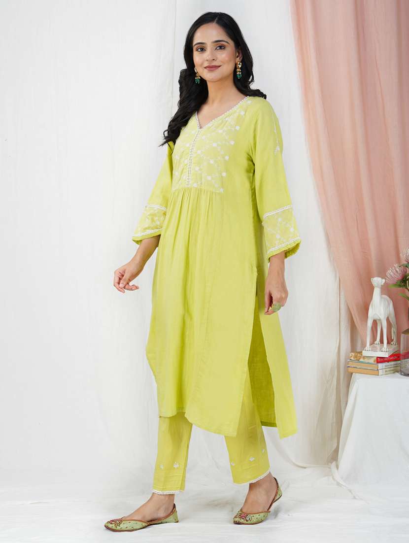 women three quarter sleeve kurta pant with dupatta set - 21975062 - Standard Image - 3