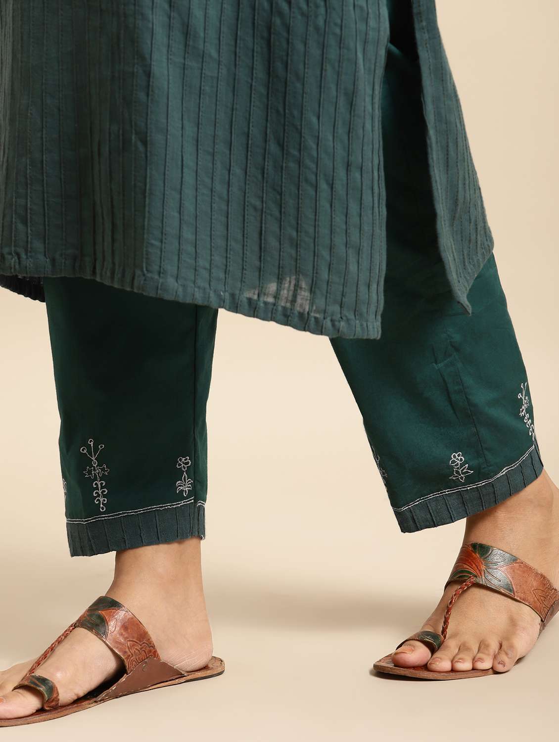 women solid three quarter sleeve kurta pant set - 21975119 -  Standard Image - 5