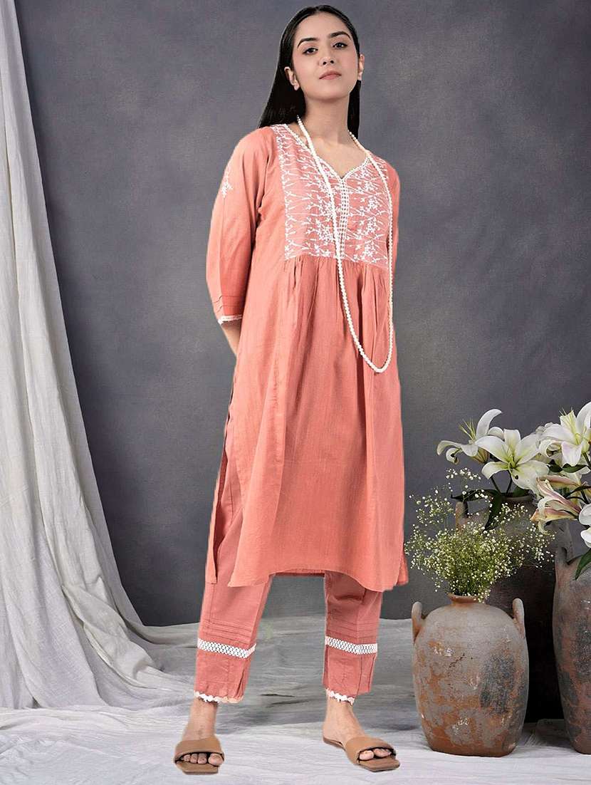 women solid with work three quarter sleeve kurta pant set