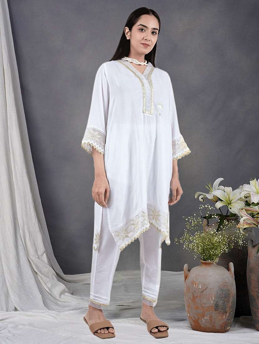 women solid with work three quarter sleeve kurta pant set