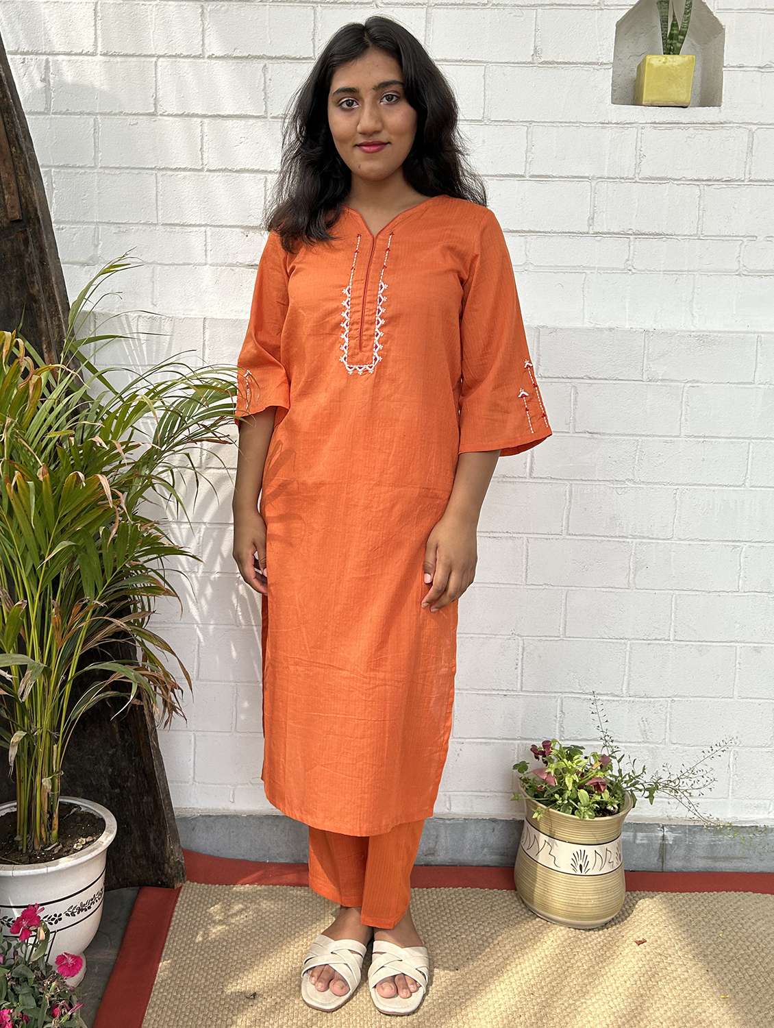 women striped three quarter sleeve kurta pant set