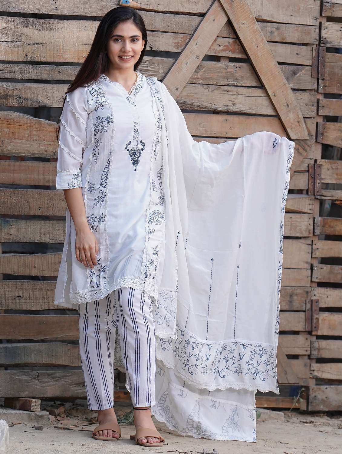 women three quarter sleeve kurta pant with dupatta set