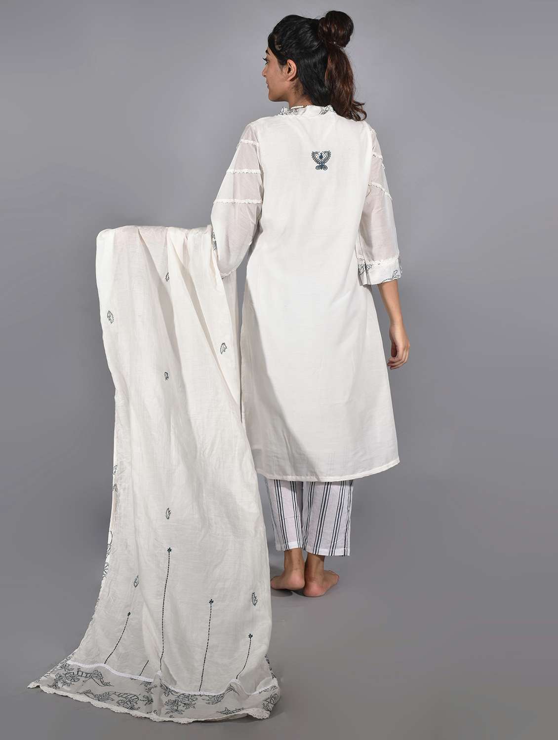 women three quarter sleeve kurta pant with dupatta set - 21975146 -  Standard Image - 3