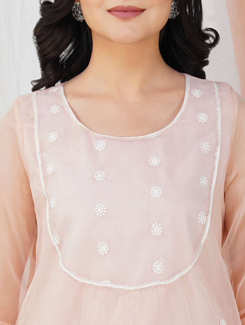 women three quarter sleeve kurta palazzo with dupatta set - 21975154 -  Standard Image - 5