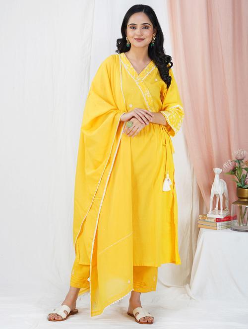 women three quarter sleeve kurta pant with dupatta set - 21975165 -  Standard Image - 0