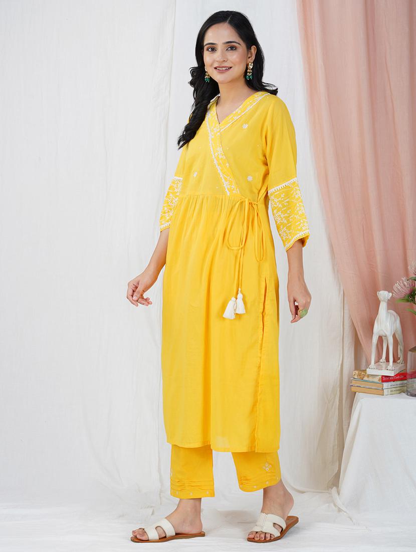 women three quarter sleeve kurta pant with dupatta set - 21975165 - Standard Image - 3