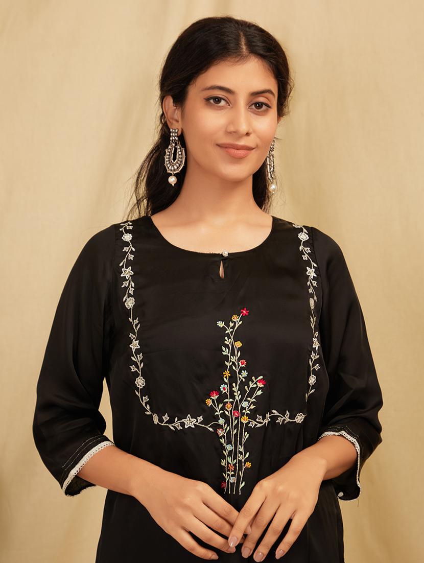 women three quarter sleeve kurta pant with dupatta set - 21975167 - Standard Image - 5
